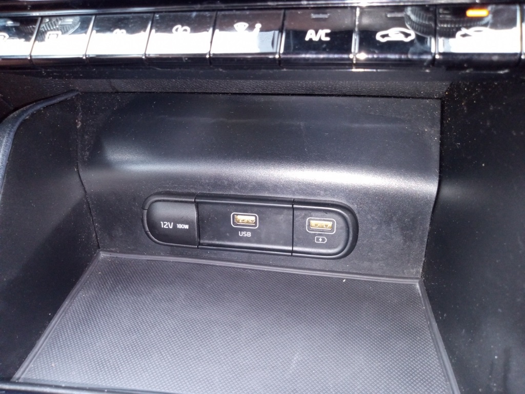 2022 Kia K5 GT-Line photo 36