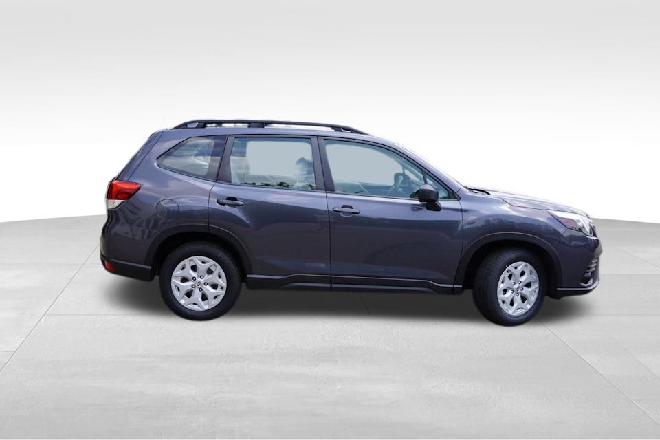 2022 Subaru Forester Base photo 3