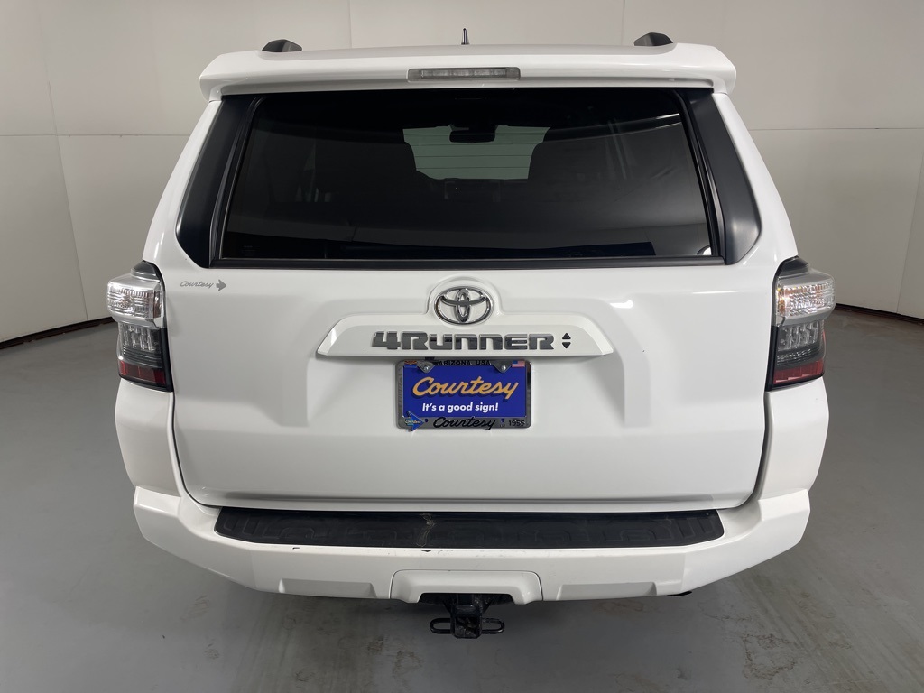 2024 Toyota 4Runner SR5 photo 7