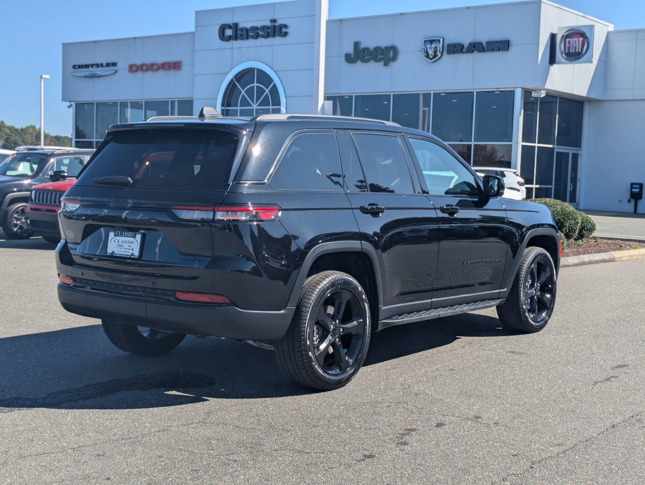 2025 Jeep Grand Cherokee Limited photo 5