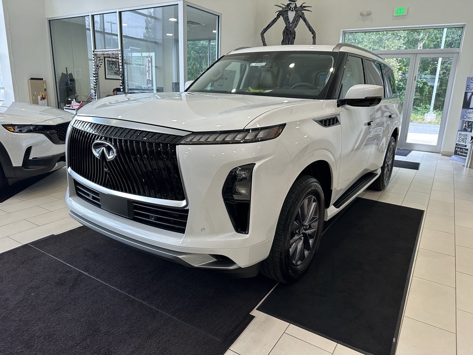 2026 Infiniti QX80 Pure photo 2