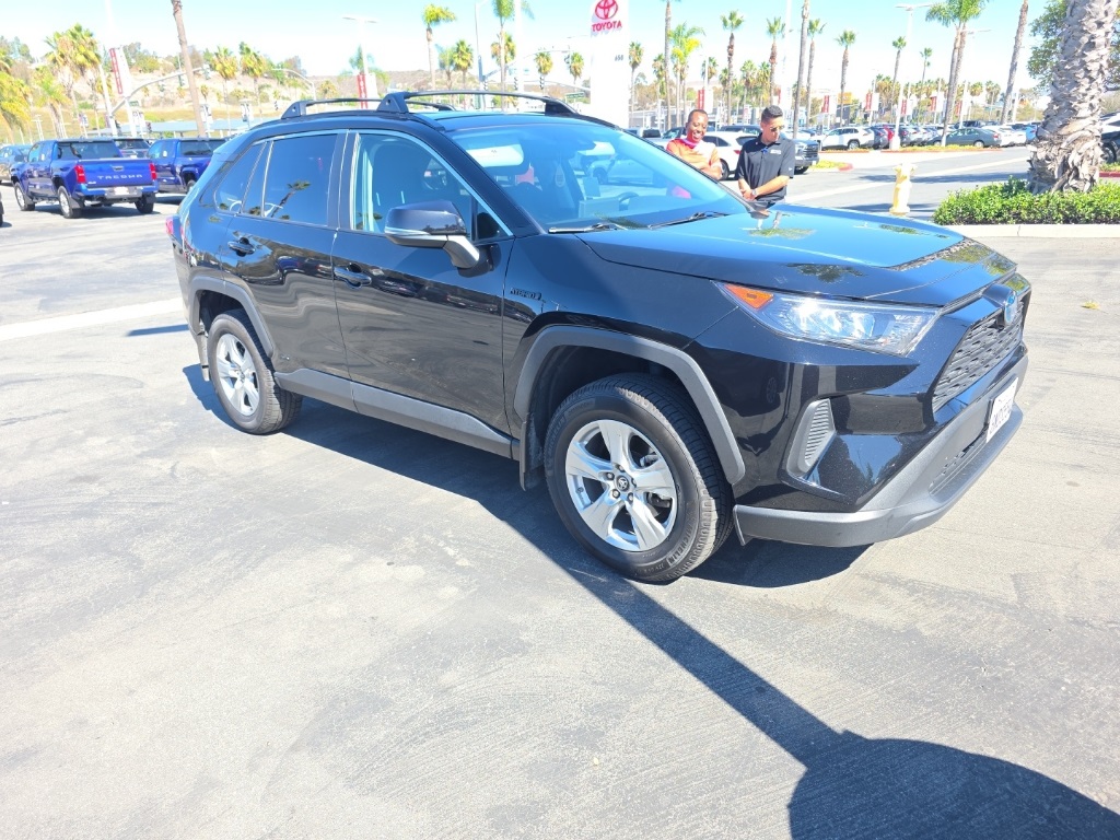Used 2020 Toyota RAV4 LE with VIN 2T3MWRFV7LW052765 for sale in Kansas City