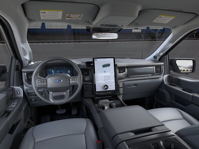 2025 Ford F-150 Lightning photo 9