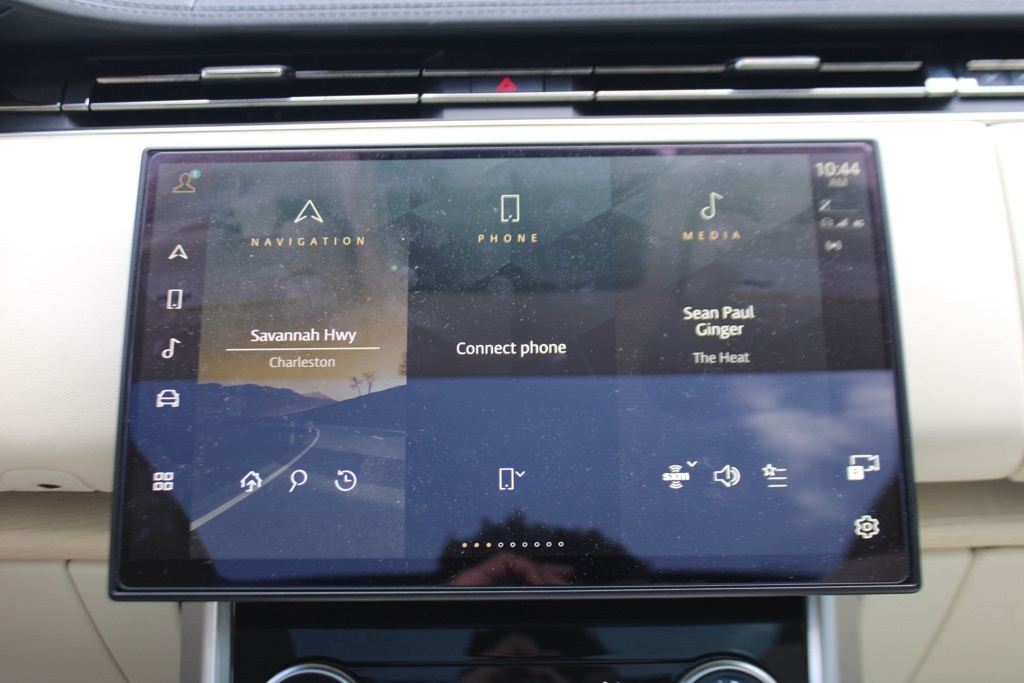2023 Land Rover Range Rover SE photo 21