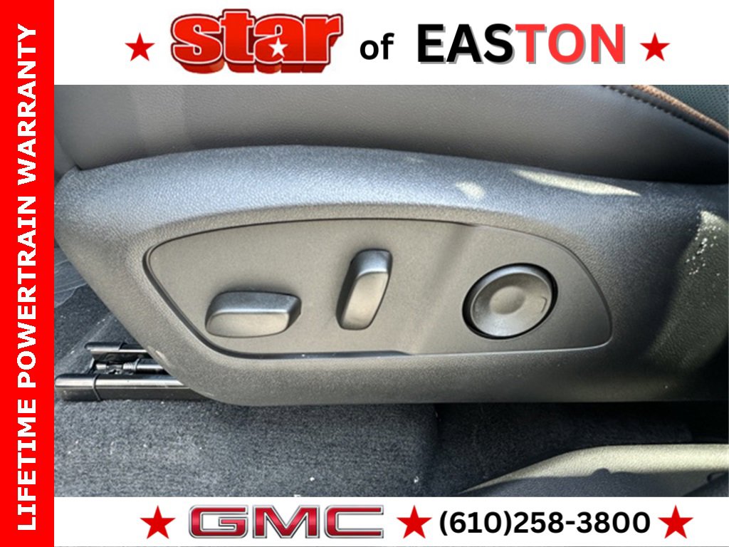 2026 Gmc Acadia AT4 photo 11