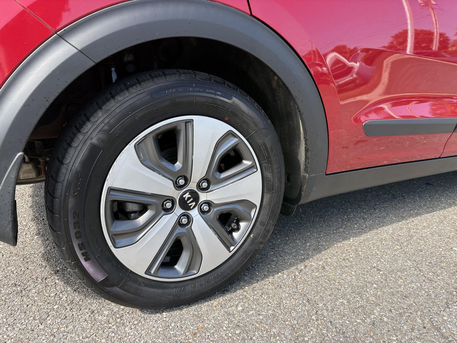 2019 Kia Niro LX photo 22