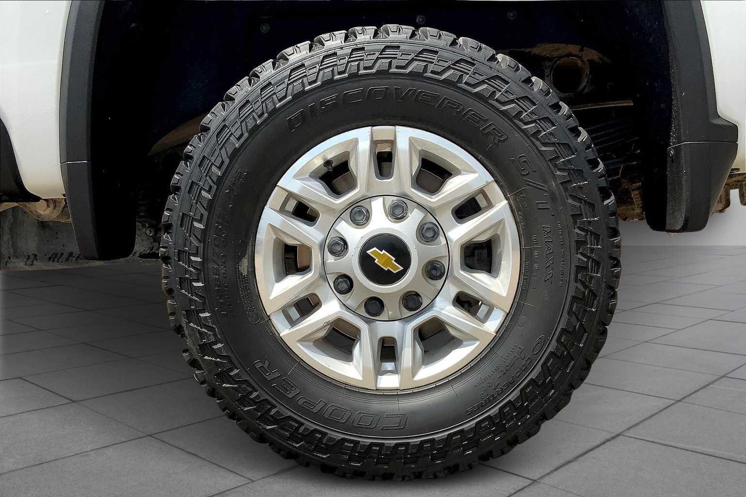 2021 Chevrolet Silverado 2500HD LT photo 9