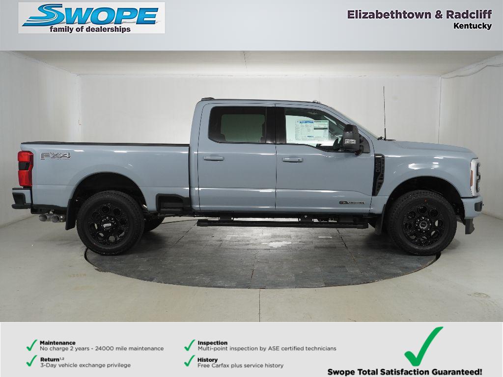 2025 Ford F-250 Lariat photo 2