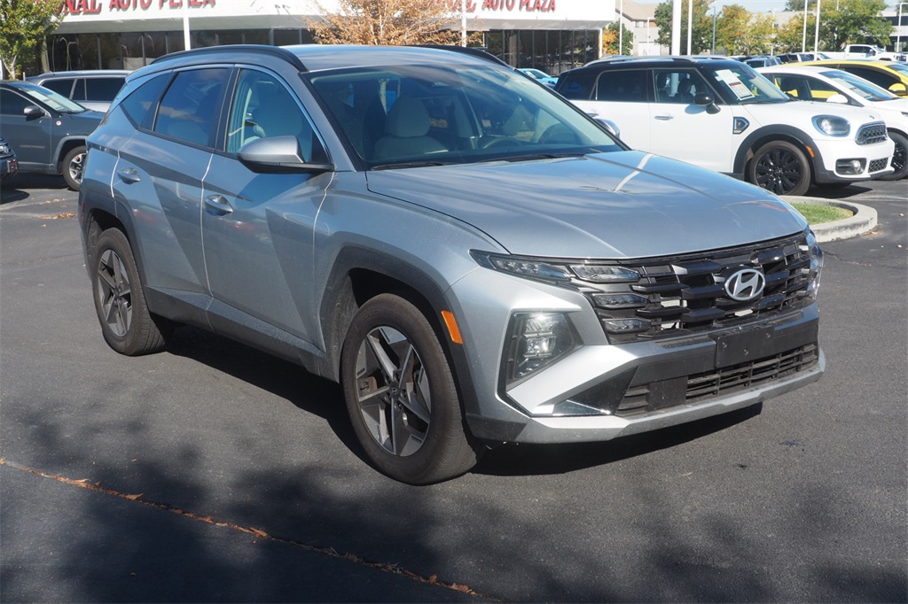 2025 Hyundai Tucson SEL photo 3