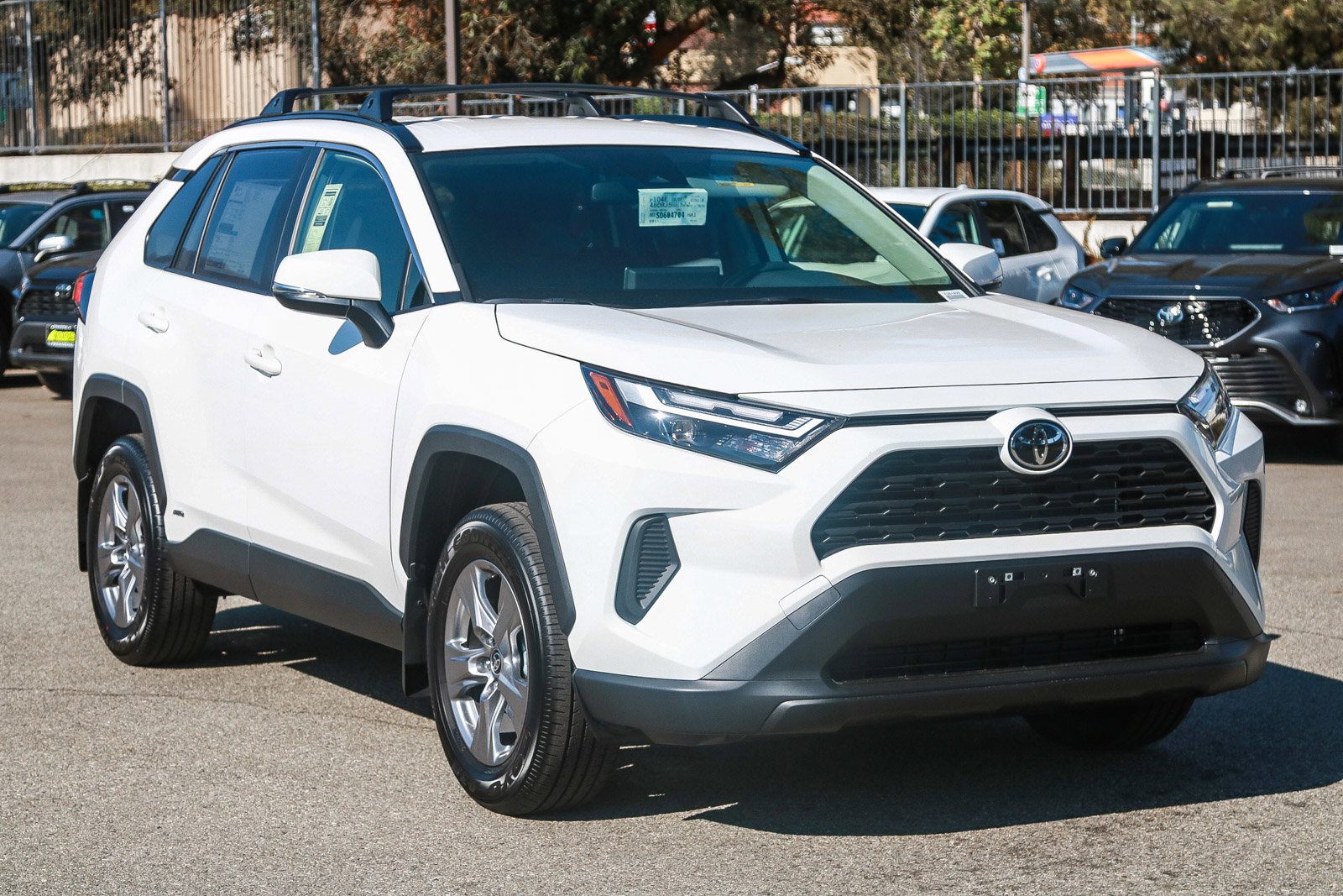 2025 Toyota RAV4 Hybrid LE photo 3