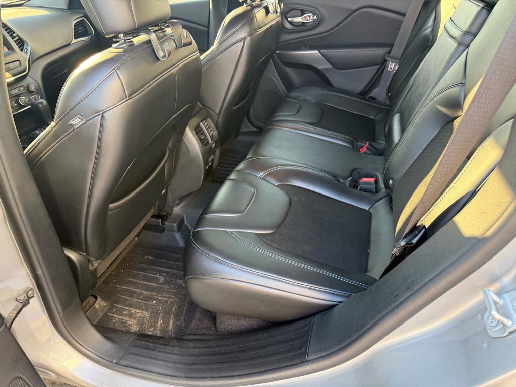 2019 Jeep Cherokee Latitude photo 7