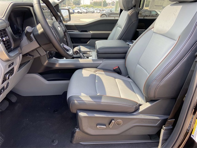 2025 Ford F-150 Lariat photo 11