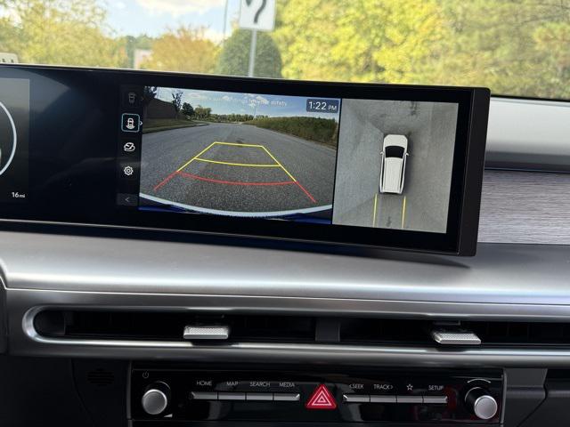2026 Hyundai Ioniq SEL photo 16
