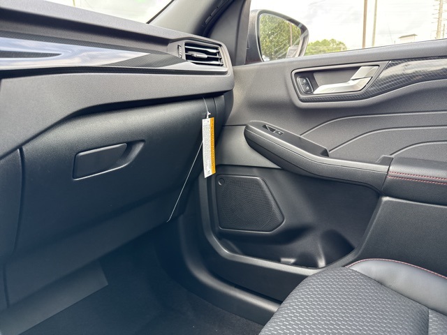 2026 Ford Escape ST-Line photo 33
