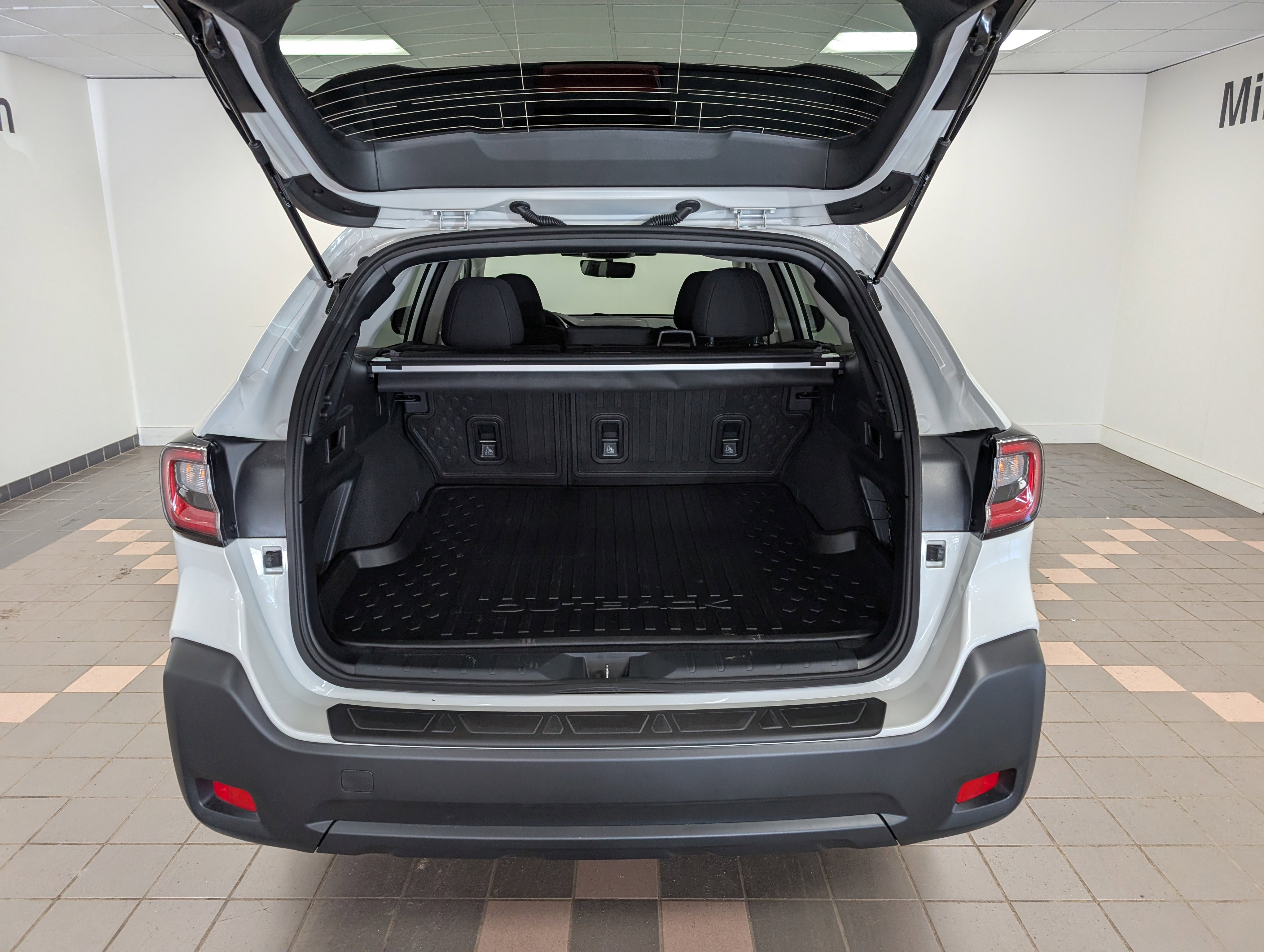 2025 Subaru Outback Premium photo 9