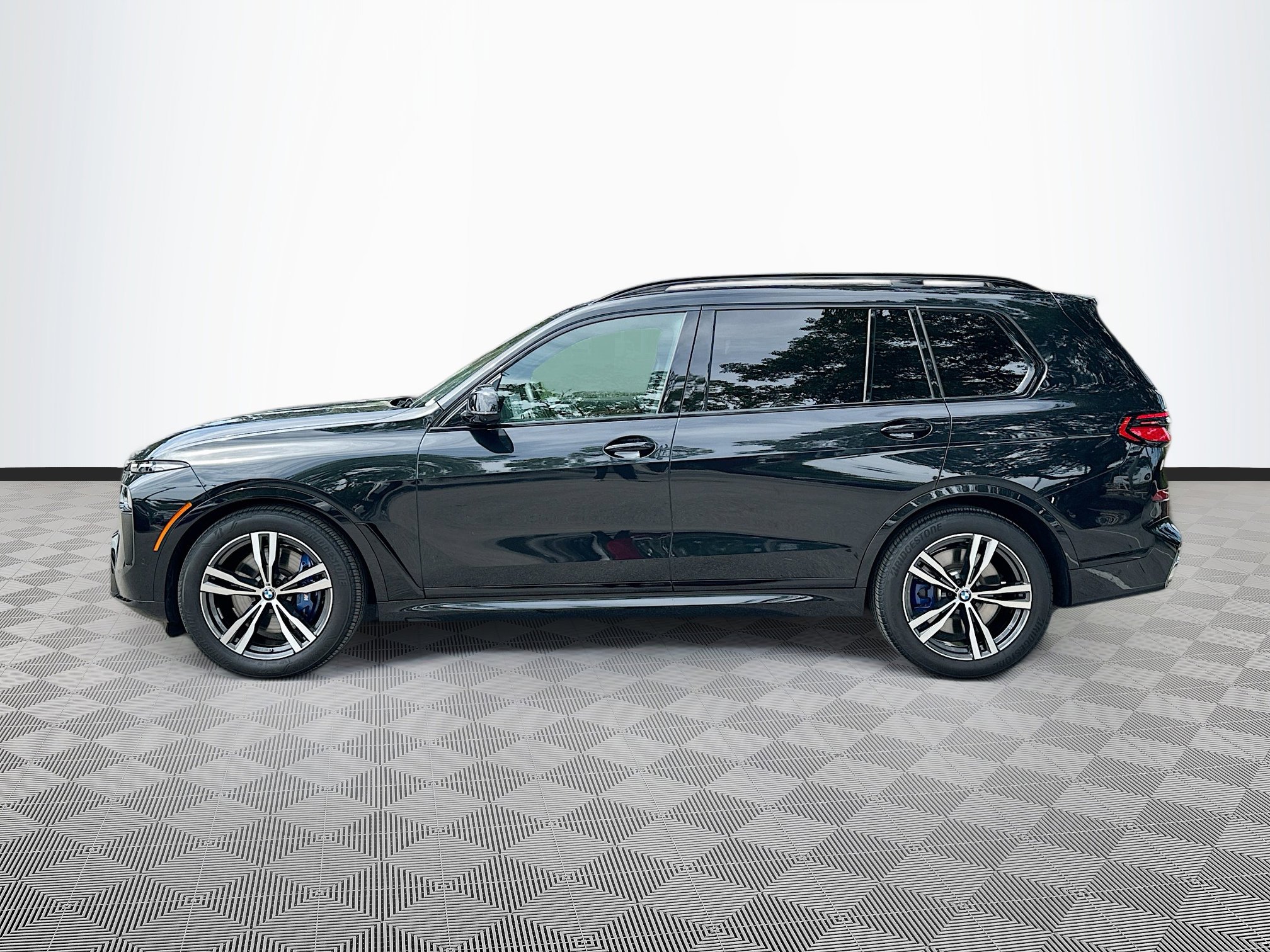 2025 Bmw X7 M60i photo 4
