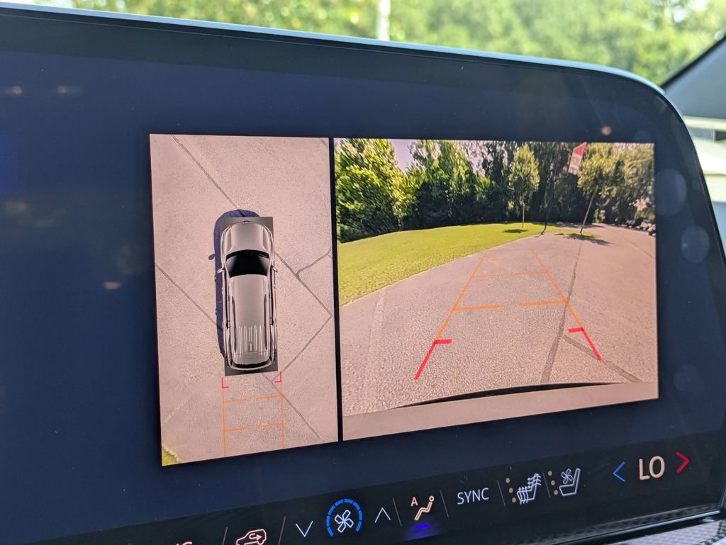 2026 Chevrolet Traverse High Country photo 21