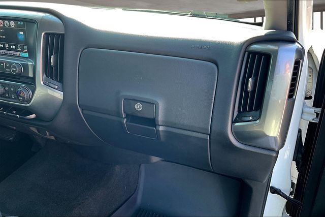 2018 Chevrolet Silverado 1500 LT photo 17