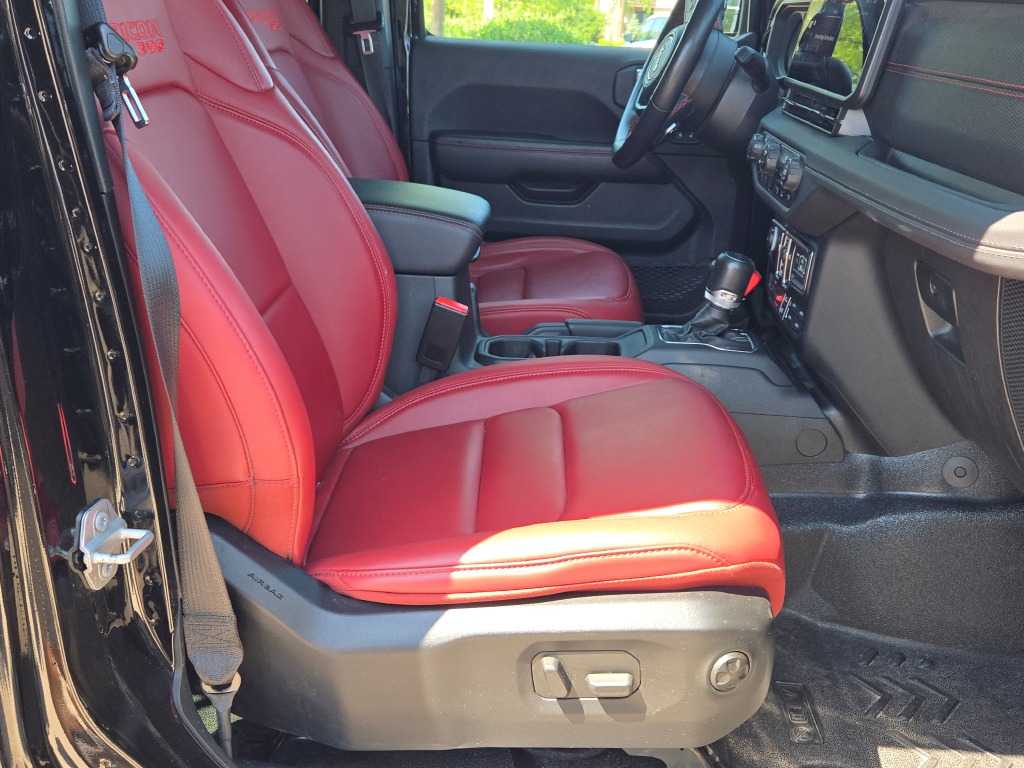 2024 Jeep Wrangler Rubicon 392 photo 6