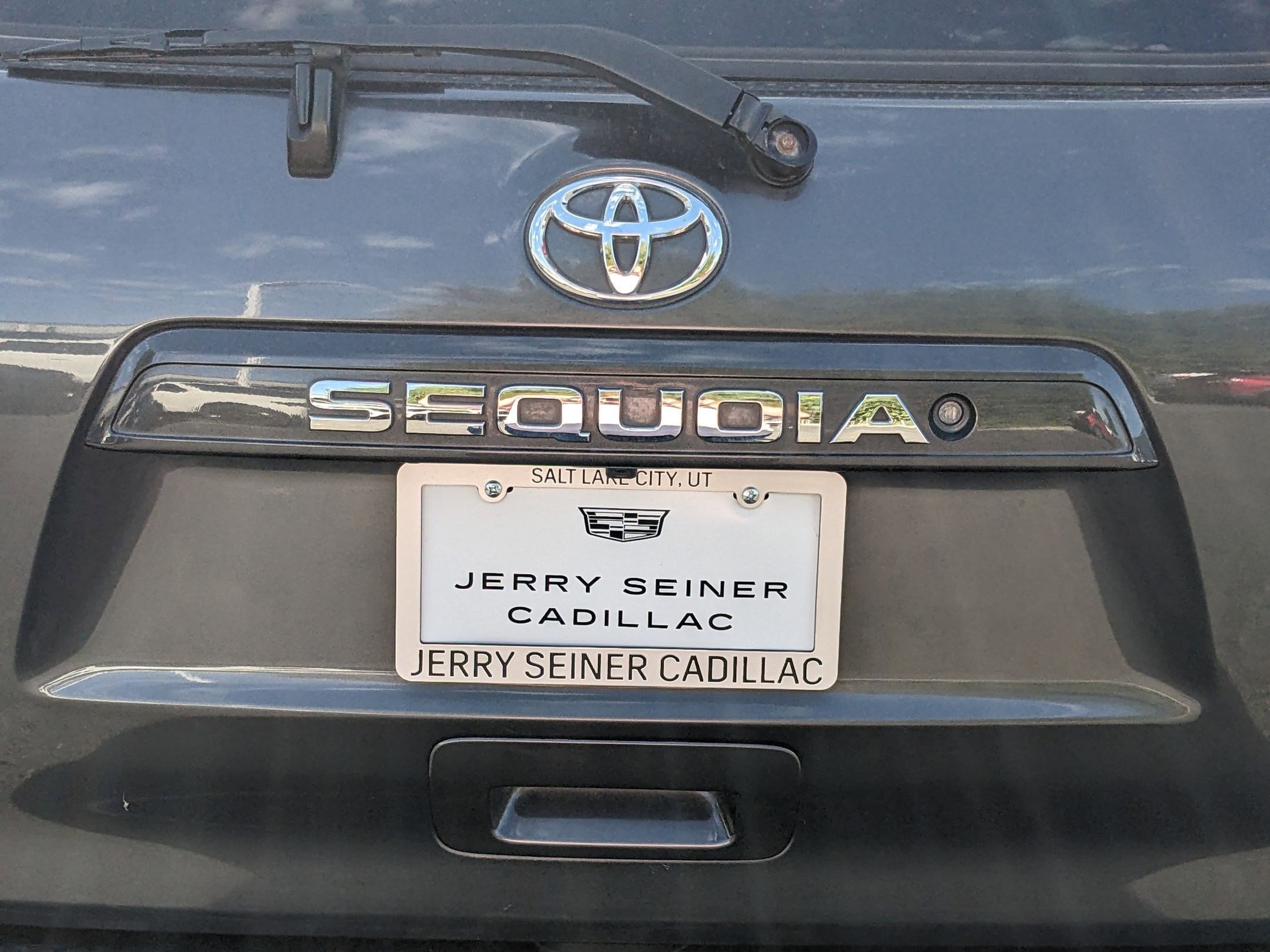 2019 Toyota Sequoia SR5 photo 13