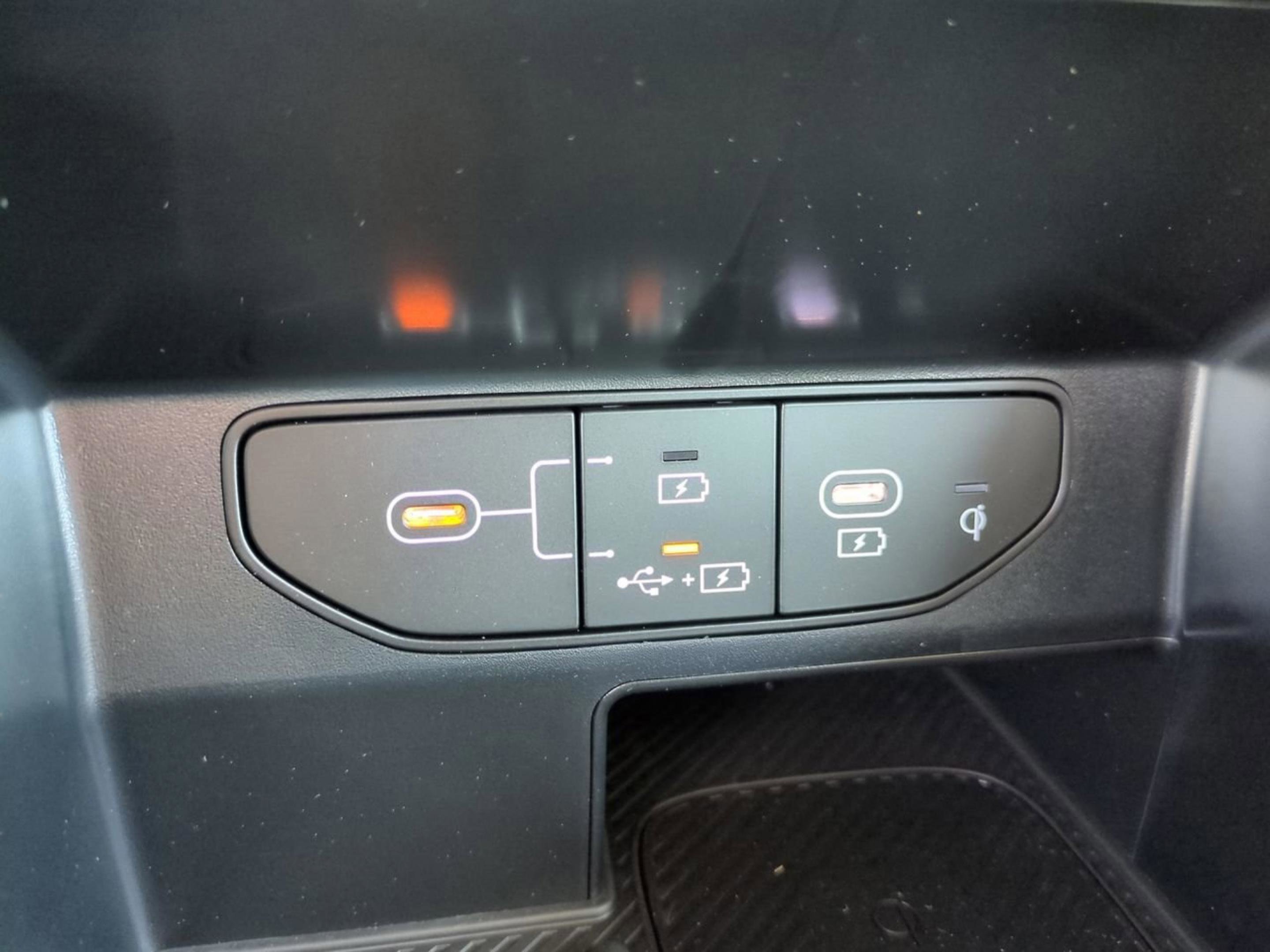 2025 Kia Sorento S photo 24