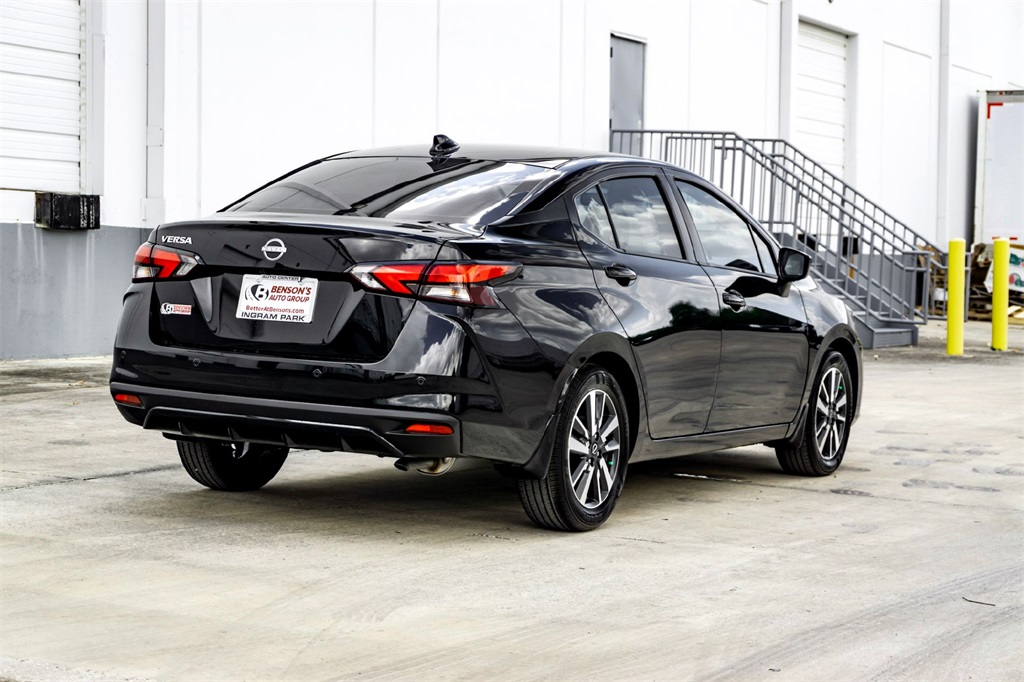 2025 Nissan Versa SV photo 4