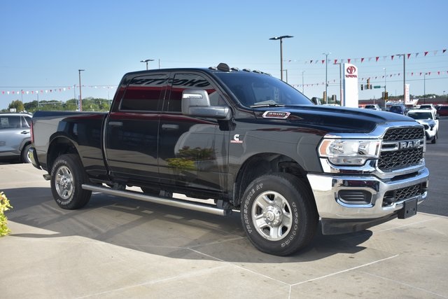 2024 Ram 3500 Tradesman photo 3