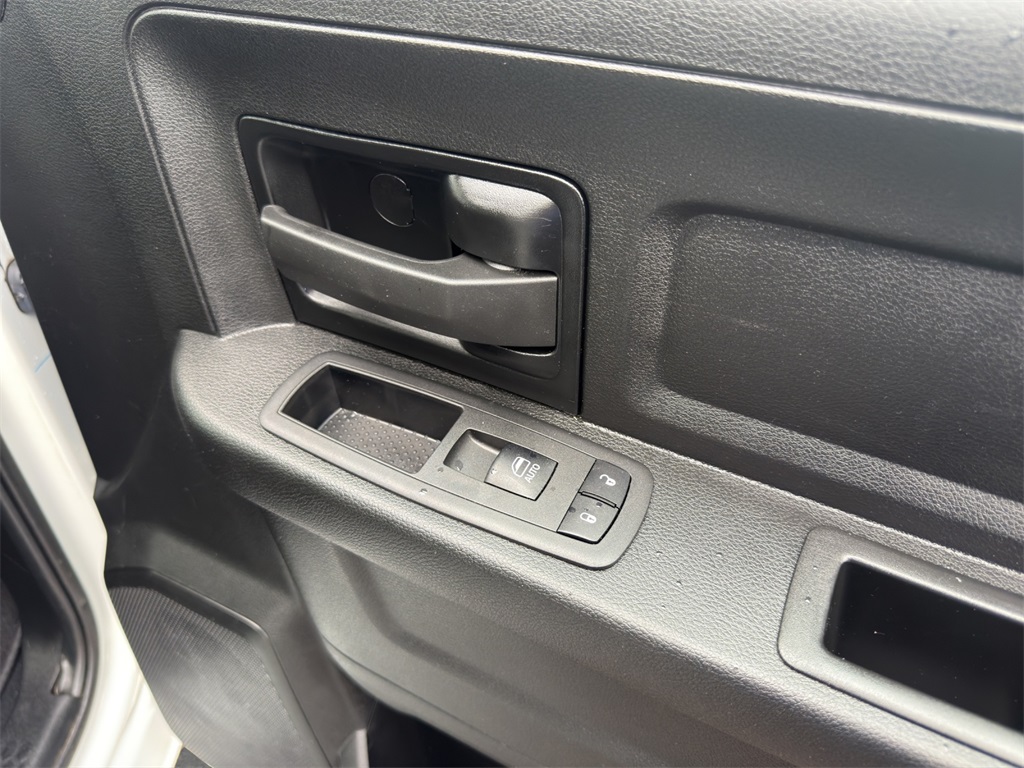 2024 Ram 3500 Tradesman photo 17