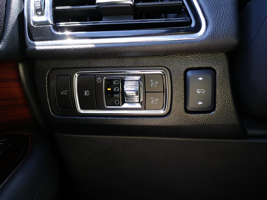 2024 Lincoln Navigator L Standard photo 34