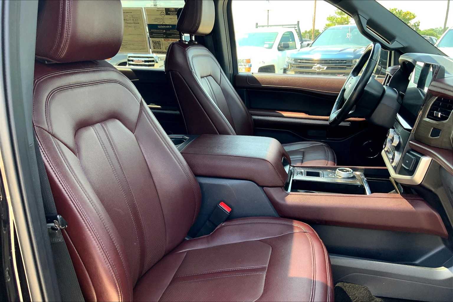 2023 Ford Expedition Limited photo 8