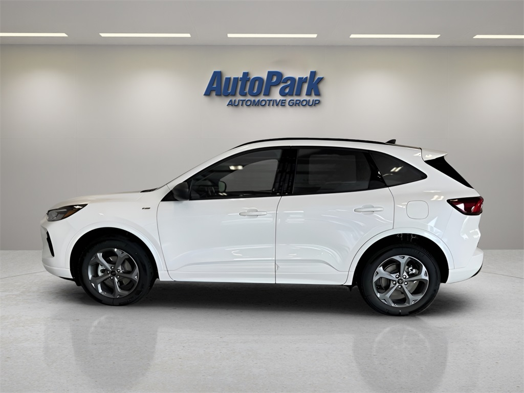 2024 Ford Escape ST-Line photo 4