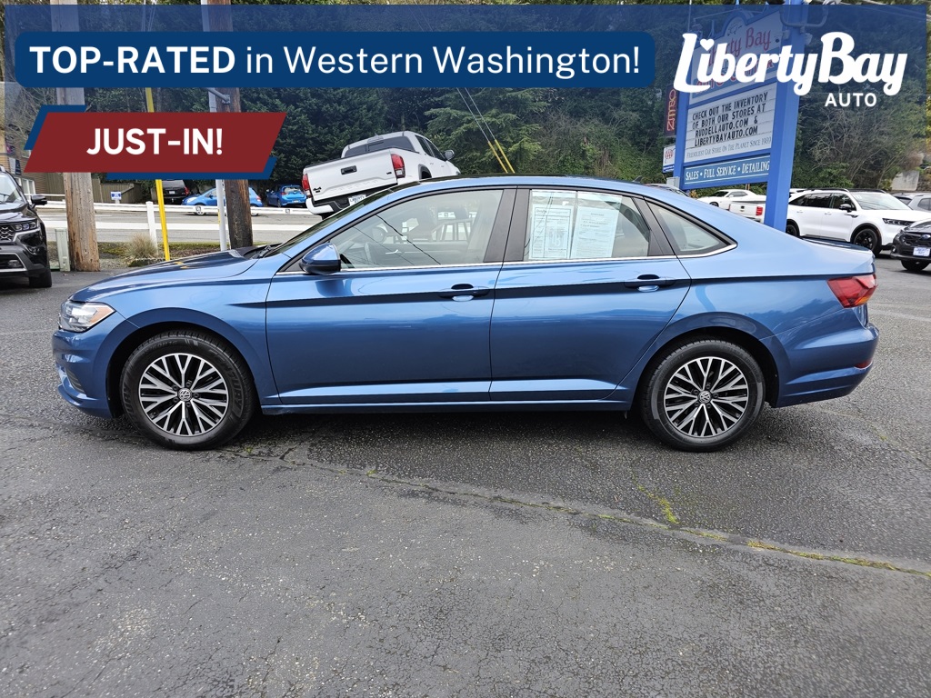 2019 Volkswagen Jetta SE R-Line photo 2