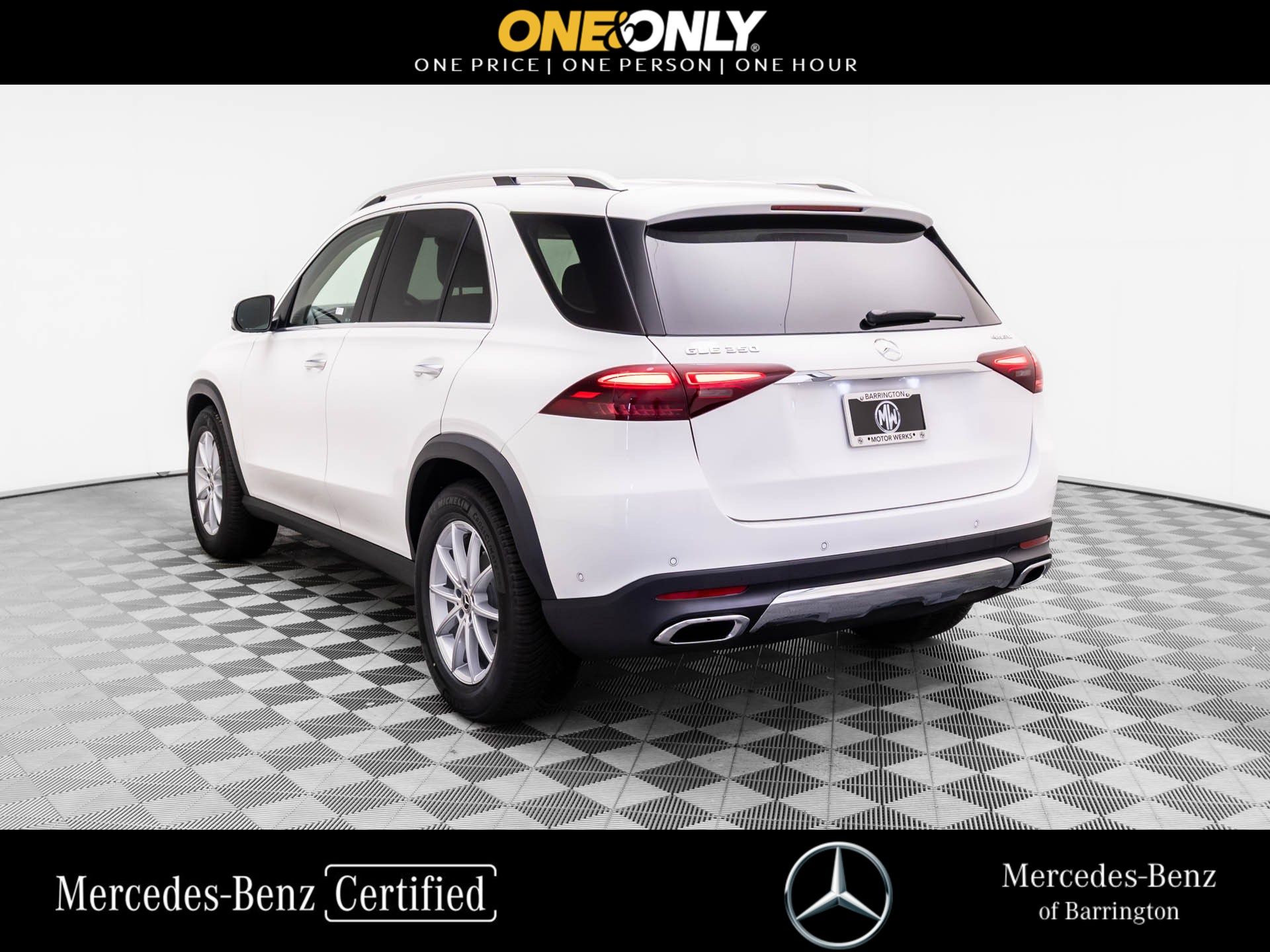 2025 Mercedes Benz GLE 350 4MATIC photo 2