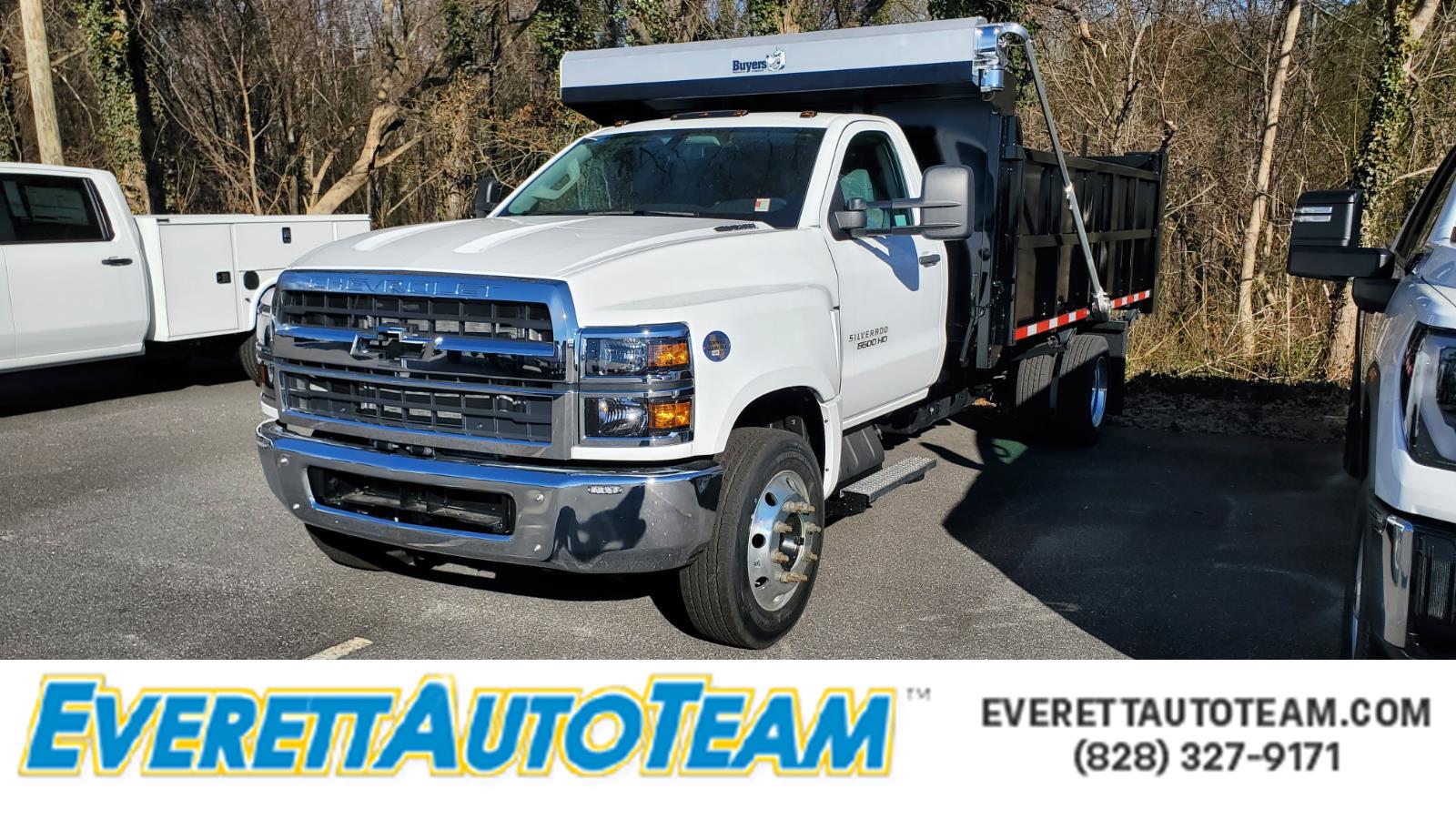 2024 Chevrolet Silverado 4500 Medium Duty Chassis Cab Work Truck's photo