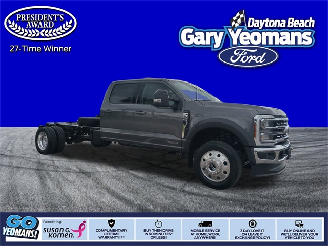 2026 Ford F-550 Super Duty Chassis Cab Lariat's photo