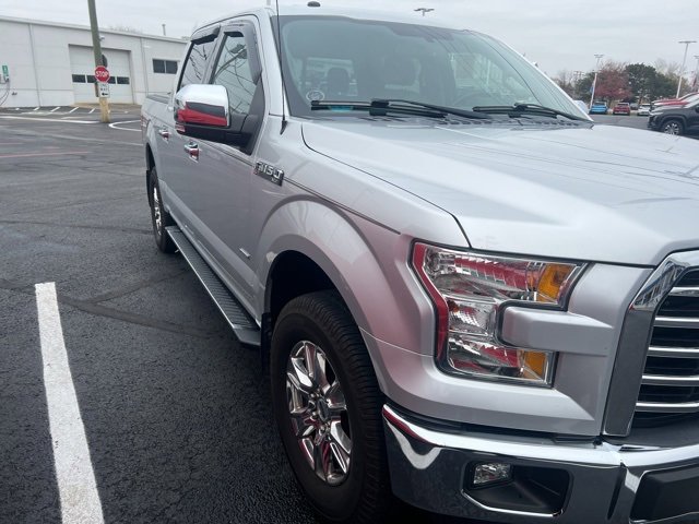 2016 Ford F-150 XLT photo 2