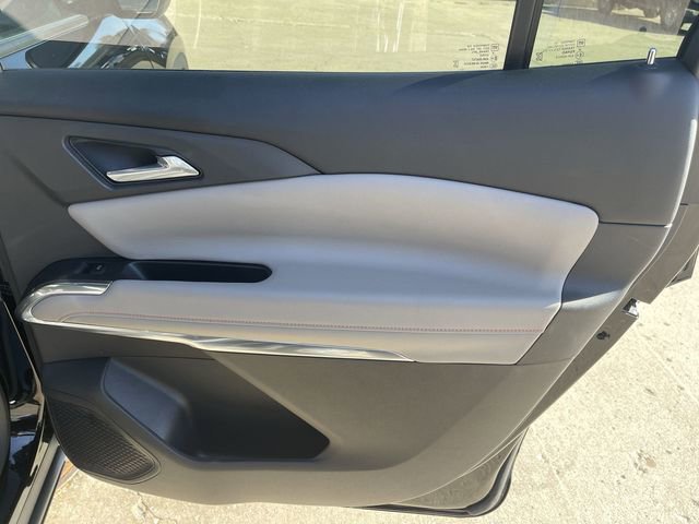 2025 Chevrolet Traverse photo 4