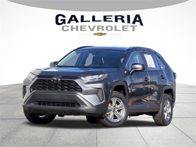 2025 Toyota RAV4 Hybrid LE photo 2