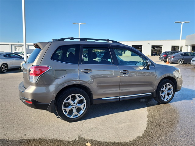 2018 Subaru Forester 2.5i Touring photo 2