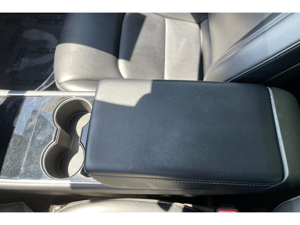 2020 Tesla Model 3 Standard Range photo 22