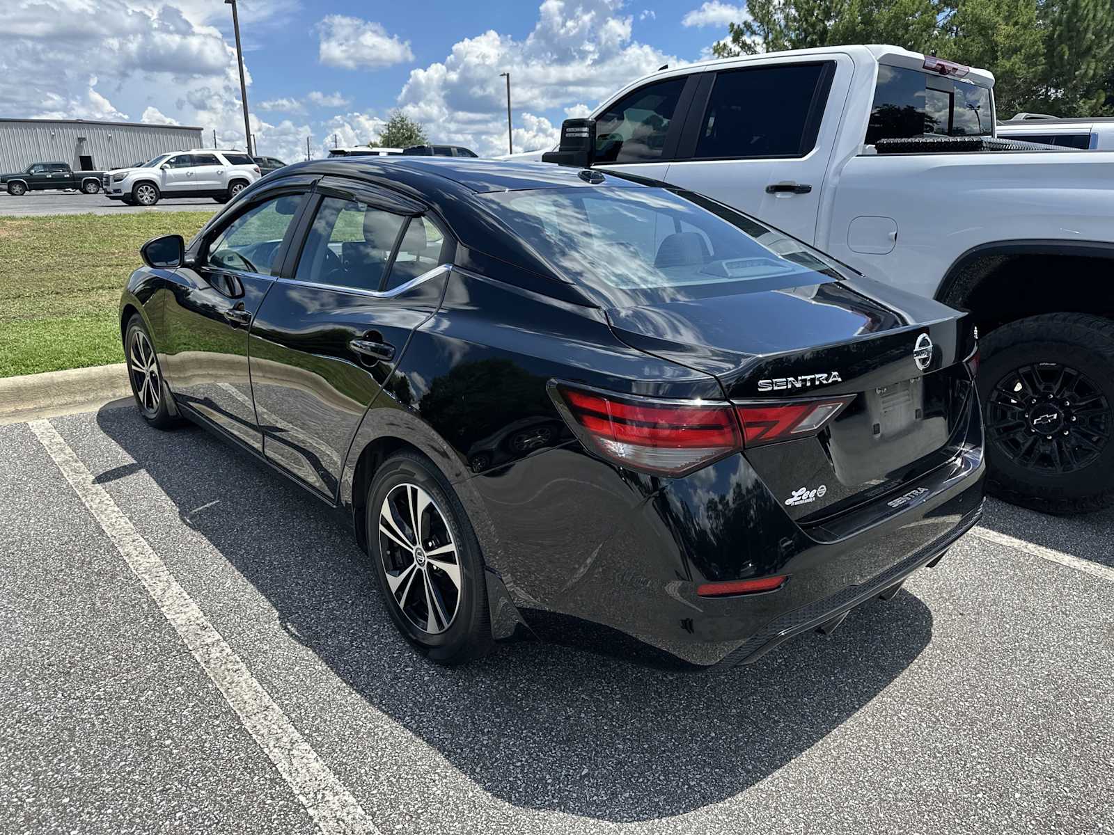 2021 Nissan Sentra SV photo 2