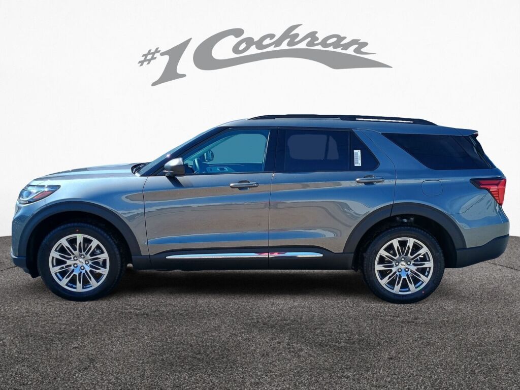 2025 Ford Explorer photo 4