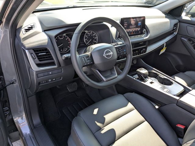2025 Nissan Rogue SV photo 15