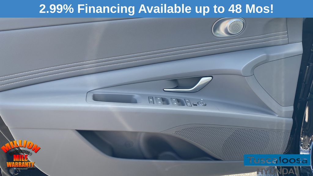 2025 Hyundai Elantra SEL Sport photo 8