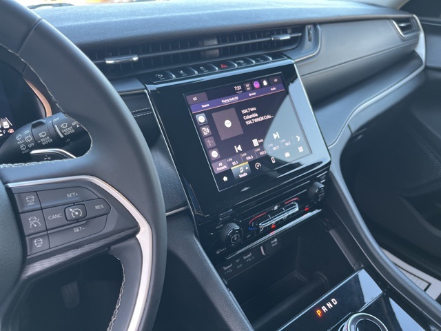 2023 Jeep Grand Cherokee Laredo photo 25