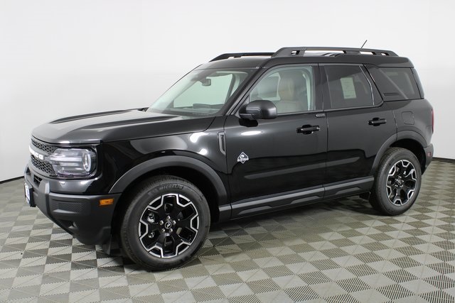 2025 Ford Bronco Sport Outer Banks photo 3