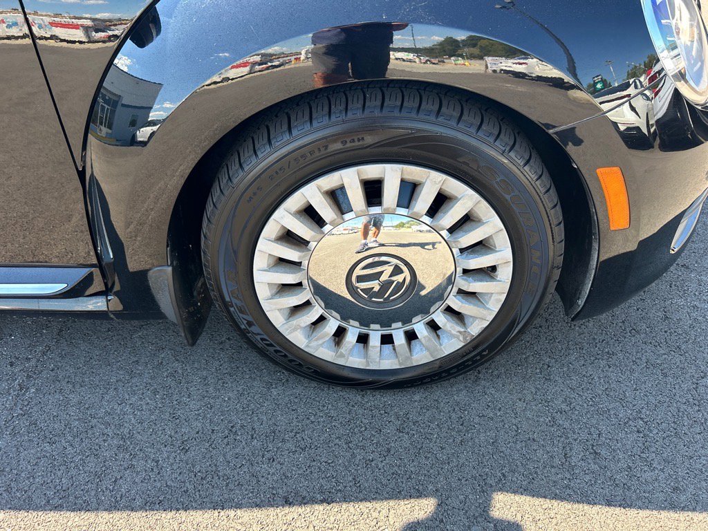 2014 Volkswagen Beetle 2.5L photo 8