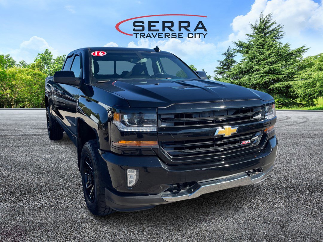 2016 Chevrolet Silverado 1500 LT photo 3