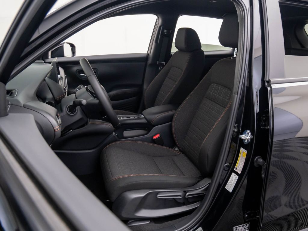 2026 Honda HR-V Sport photo 11