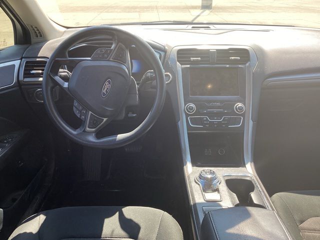 2020 Ford Fusion Hybrid SE photo 18